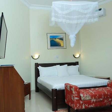 Mowicribs Hotel&Spa Entebbe Zewnętrze zdjęcie