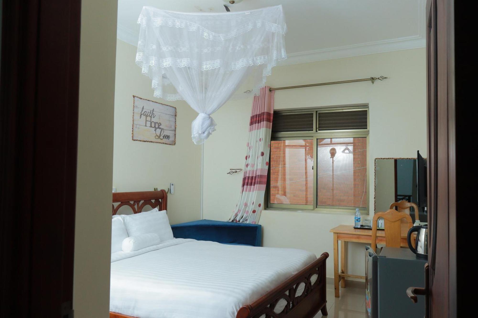Mowicribs Hotel&Spa Entebbe Zewnętrze zdjęcie